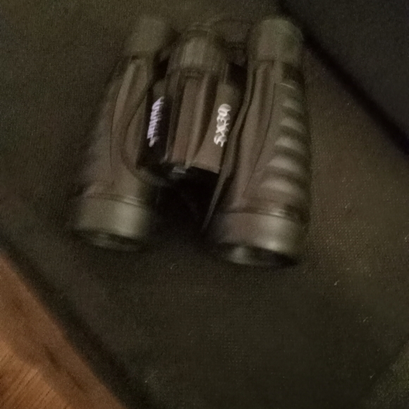 Vivatar small binoculars black with carrying case - Picture 2 of 3